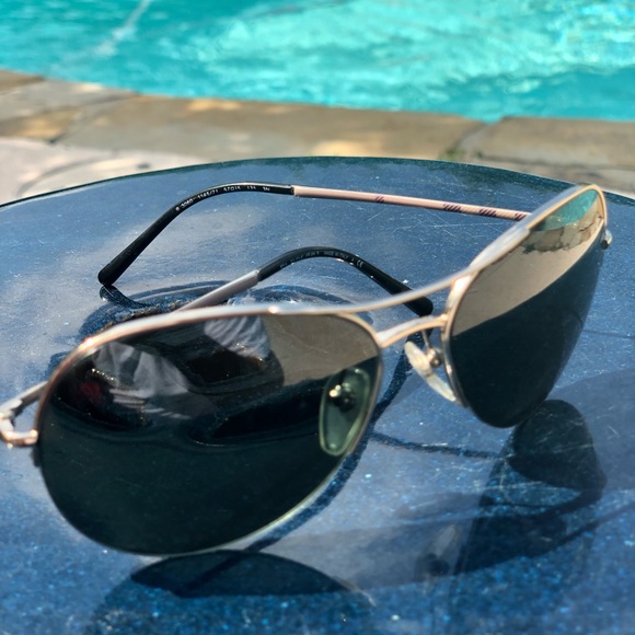 Burberry - Picture 3 of 3